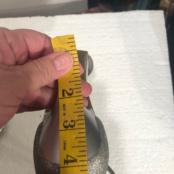 Fioni silver sandals. Size 8 1/2 - Picture 7 of 15